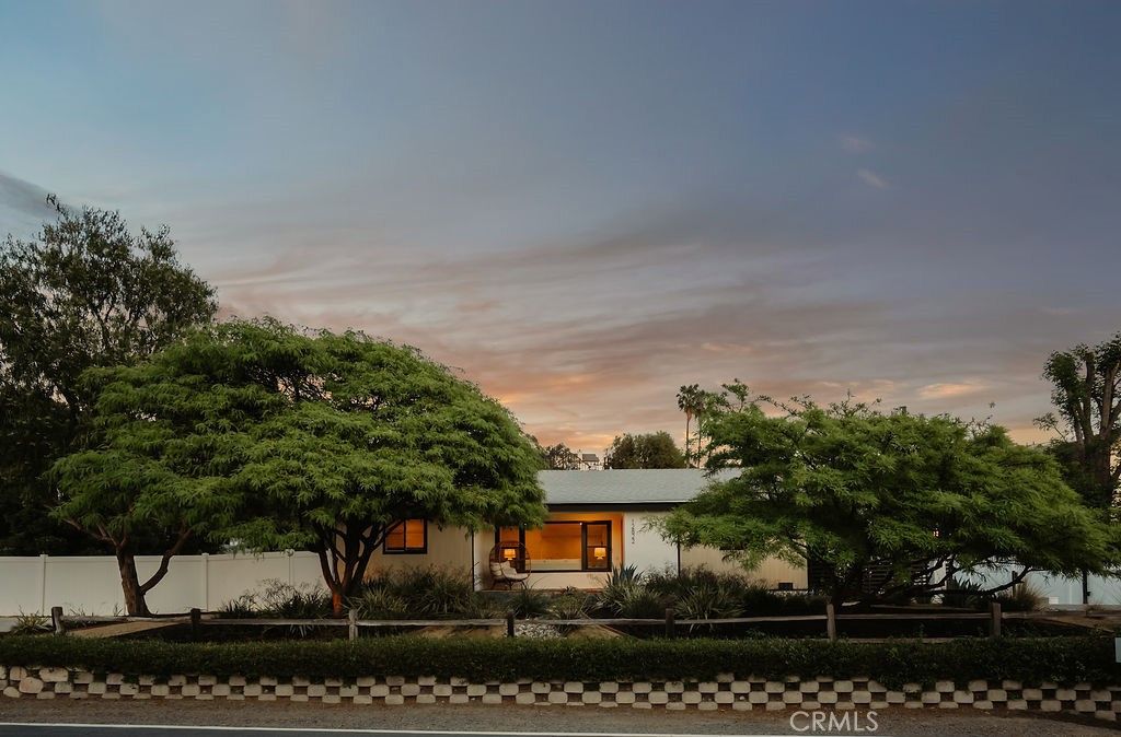 12822 Fairhaven, North Tustin, CA 92705