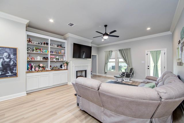 327 Modesto Drive, Houma, LA 70364