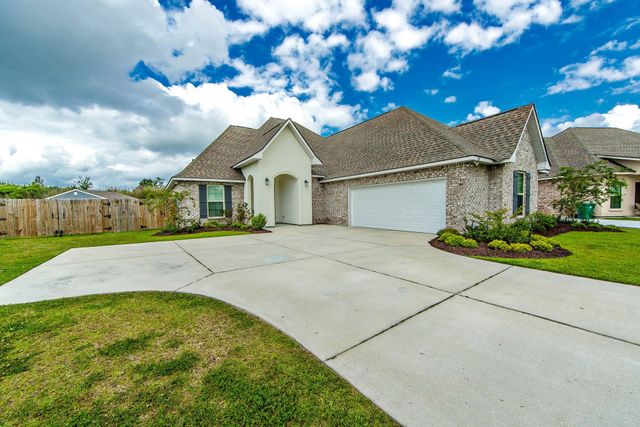 327 Modesto Drive, Houma, LA 70364
