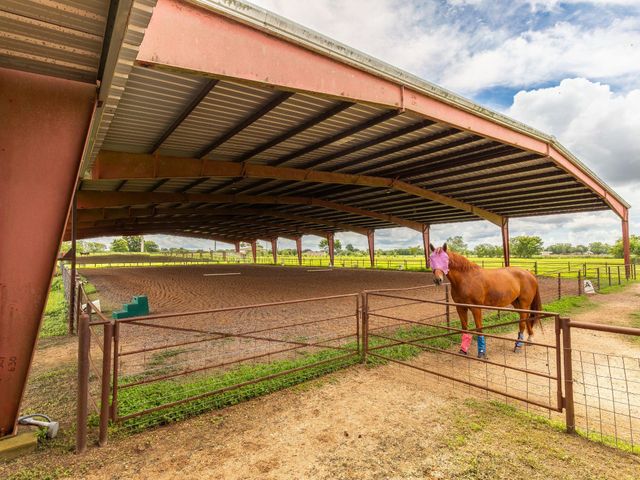 3936 Beasley West End Road, Beasley, TX 77417