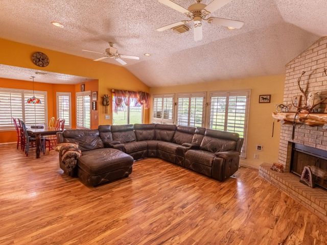 3936 Beasley West End Road, Beasley, TX 77417