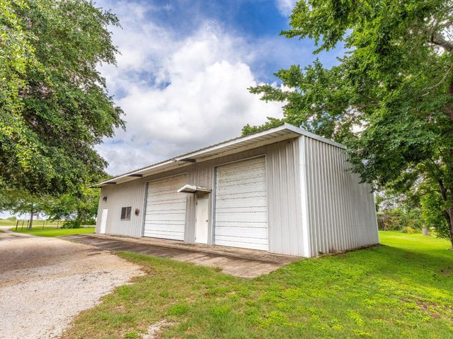 3936 Beasley West End Road, Beasley, TX 77417