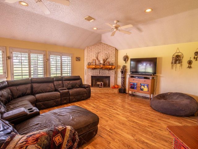 3936 Beasley West End Road, Beasley, TX 77417