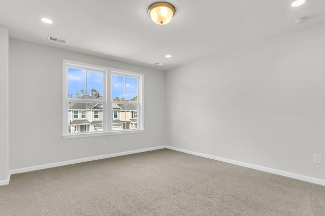 813 Abbey Gardens Lane, Moncks Corner, SC 29461