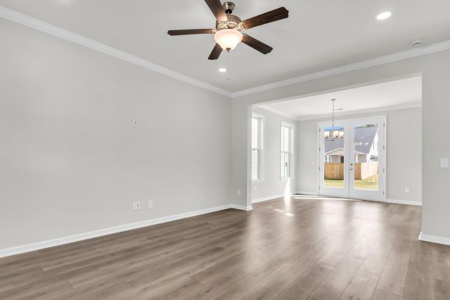 813 Abbey Gardens Lane, Moncks Corner, SC 29461