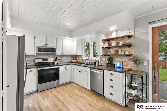 3149 Stephanos Drive, Lincoln, NE 68516
