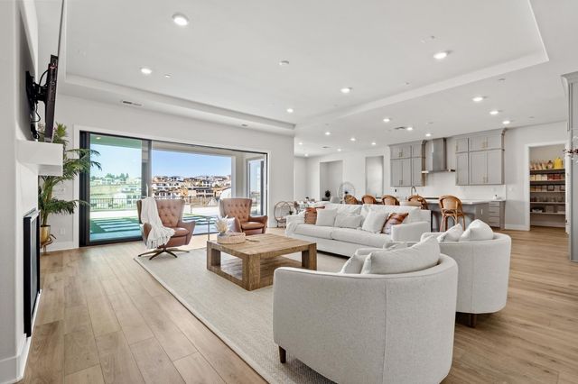 14809 Rustic Ridge Cir, Folsom, CA 95630