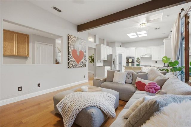 5545 Montclair Dr, Rocklin, CA 95677