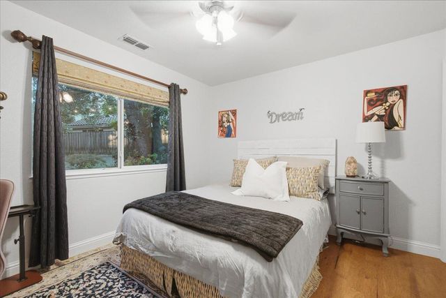 5545 Montclair Dr, Rocklin, CA 95677
