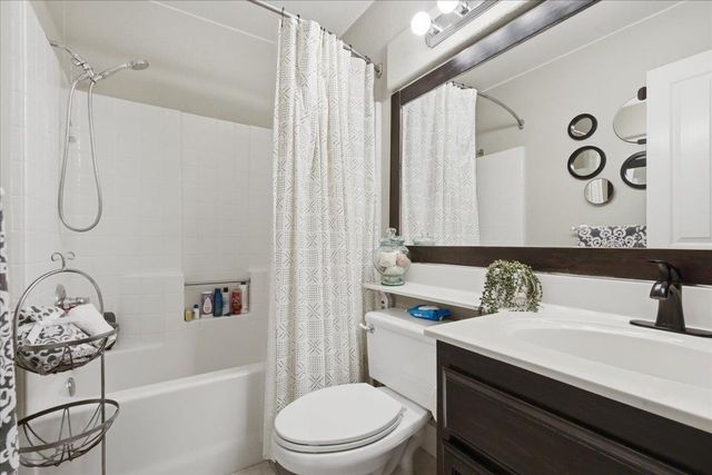 5545 Montclair Dr, Rocklin, CA 95677
