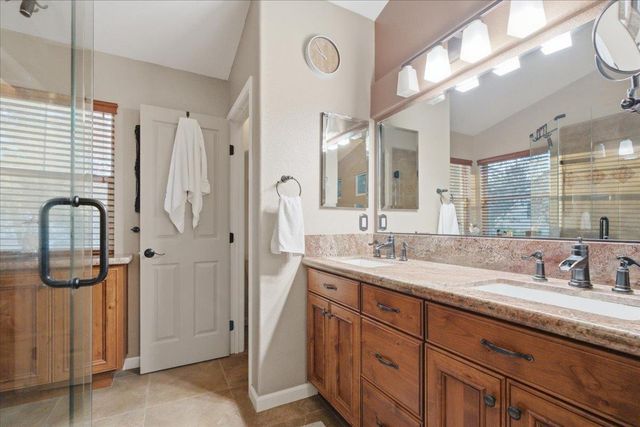 5545 Montclair Dr, Rocklin, CA 95677