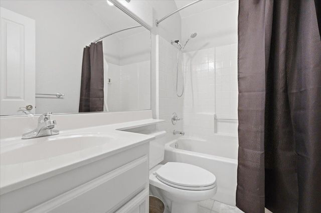 5545 Montclair Dr, Rocklin, CA 95677