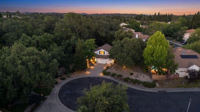 5545 Montclair Dr, Rocklin, CA 95677