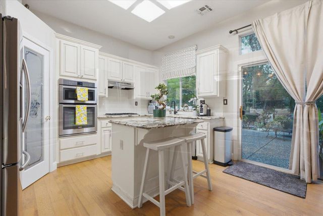 5545 Montclair Dr, Rocklin, CA 95677