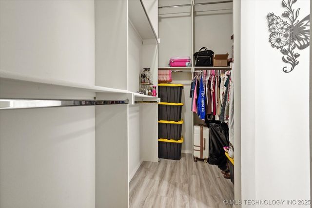 6802 S Hemlock Avenue, Broken Arrow, OK 74011