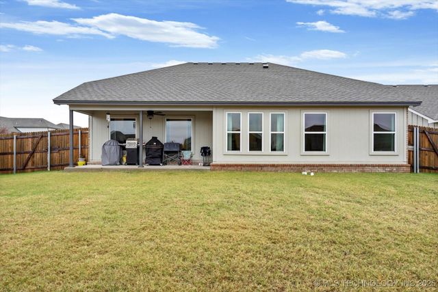 6802 S Hemlock Avenue, Broken Arrow, OK 74011