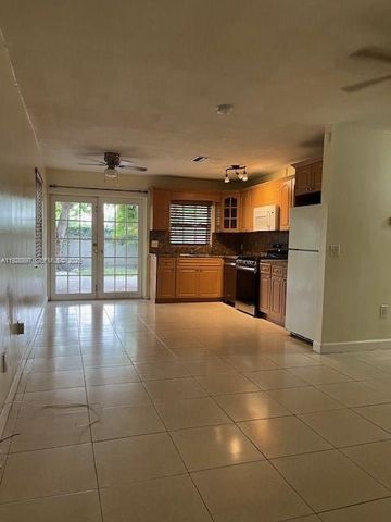 2580 NW 89th Ave, Sunrise, FL 33322