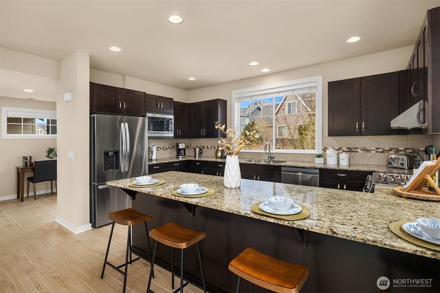 849 Third Avenue NE, Issaquah, WA 98029