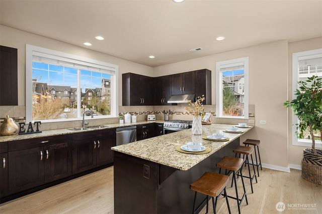 849 Third Avenue NE, Issaquah, WA 98029