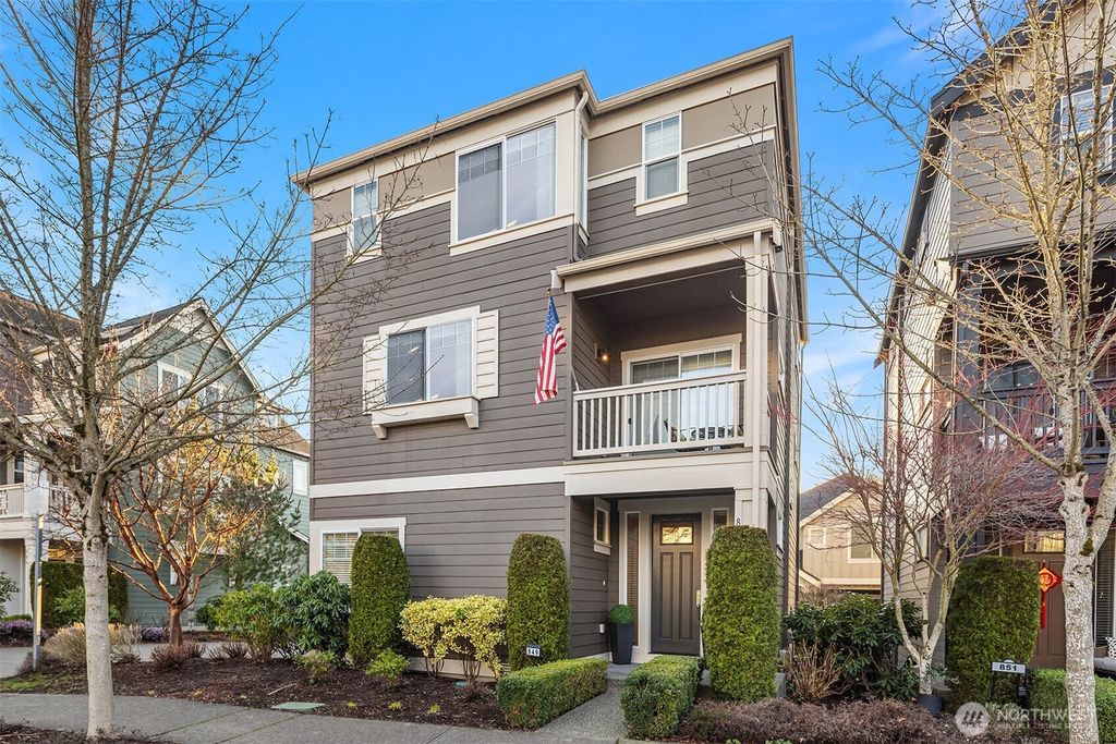 849 Third Avenue NE, Issaquah, WA 98029