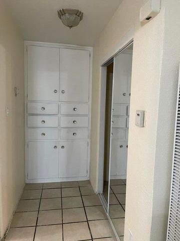 633 Grove Street SE, Albuquerque, NM 87108