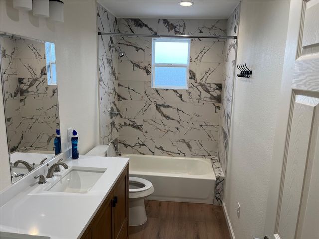 535 Plymouth A, Houston, TX 77022