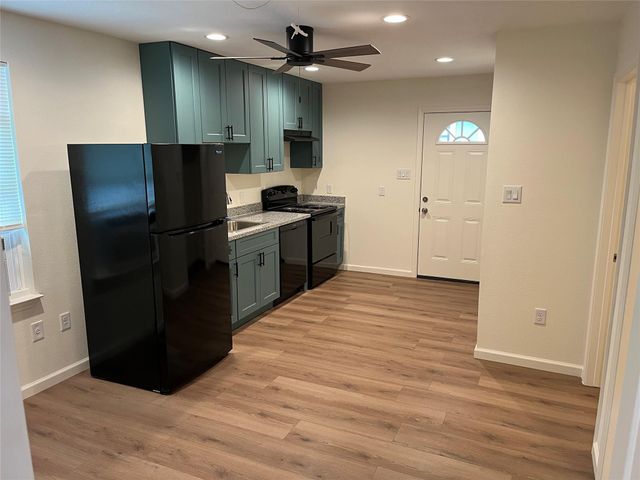 535 Plymouth A, Houston, TX 77022