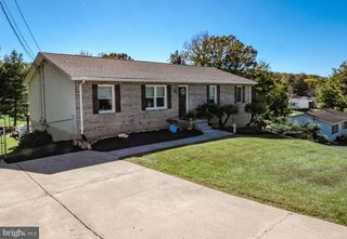 1461 LINDEN ST, Front Royal, VA 22630