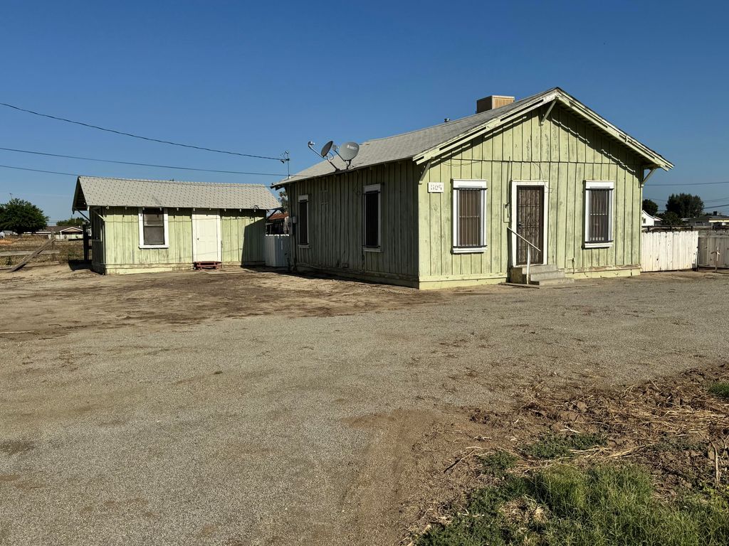 Image 1 of property listing at 1109 N Jaye Street, Porterville, CA 93257