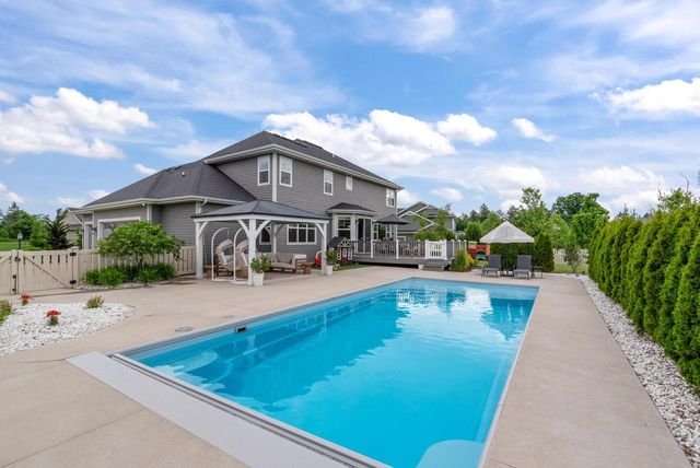 7845 W Mourning Dove LANE, Mequon, WI 53097