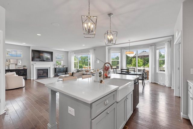 7845 W Mourning Dove LANE, Mequon, WI 53097