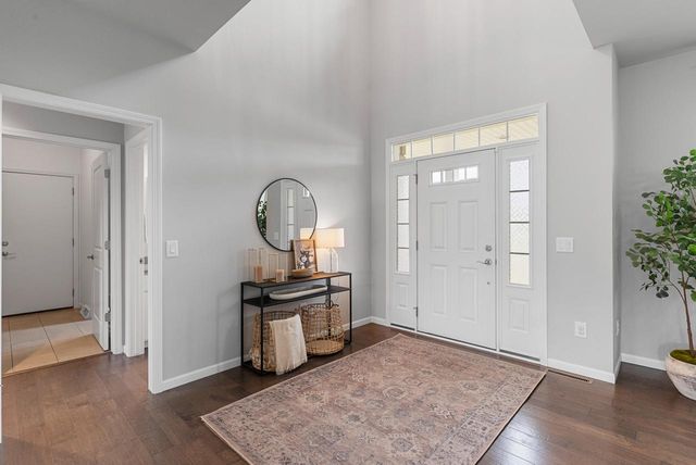 7845 W Mourning Dove LANE, Mequon, WI 53097