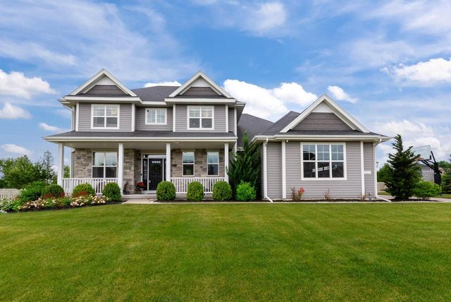 7845 W Mourning Dove LANE, Mequon, WI 53097