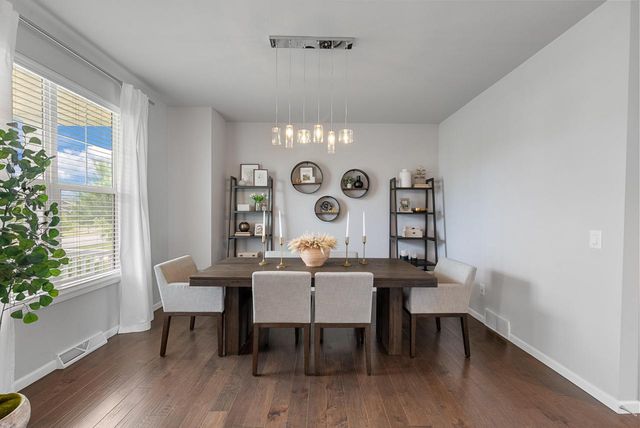 7845 W Mourning Dove LANE, Mequon, WI 53097