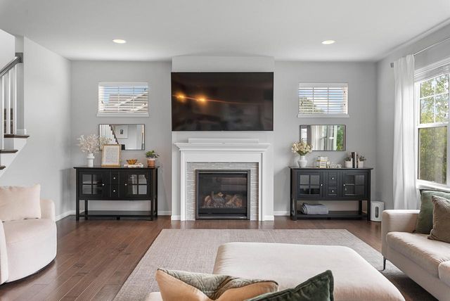 7845 W Mourning Dove LANE, Mequon, WI 53097