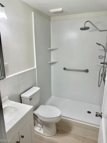 107 Sinclair ST, Norfolk, VA 23505