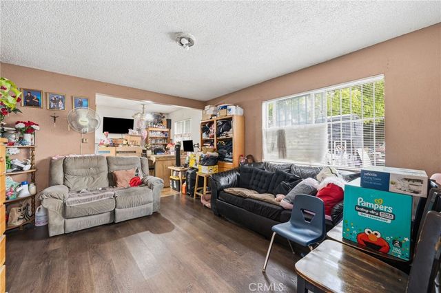 1139 E 42nd, Los Angeles, CA 90011