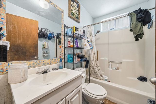 1139 E 42nd, Los Angeles, CA 90011