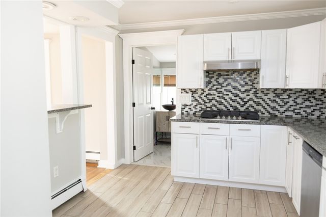 872 Main Avenue, Warwick, RI 02886