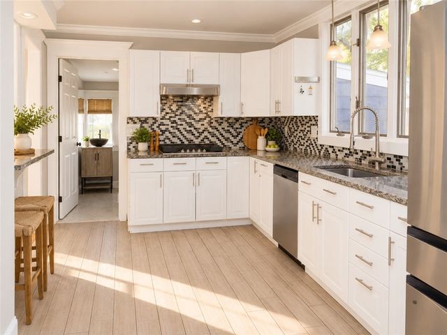 872 Main Avenue, Warwick, RI 02886