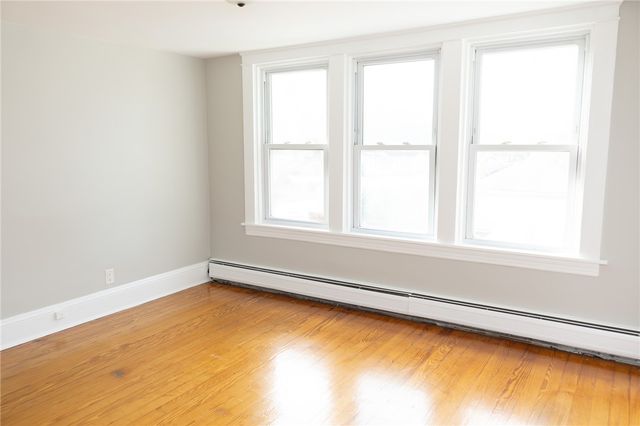 872 Main Avenue, Warwick, RI 02886