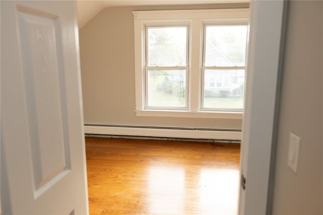 872 Main Avenue, Warwick, RI 02886