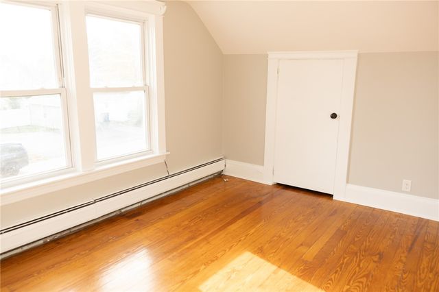 872 Main Avenue, Warwick, RI 02886