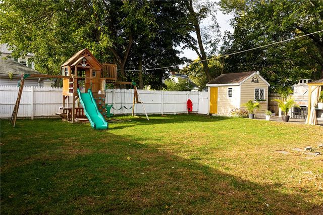 872 Main Avenue, Warwick, RI 02886