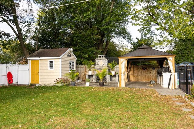 872 Main Avenue, Warwick, RI 02886