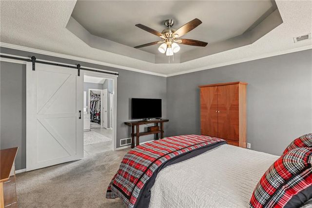 8308 W 127th Circle, Overland Park, KS 66213