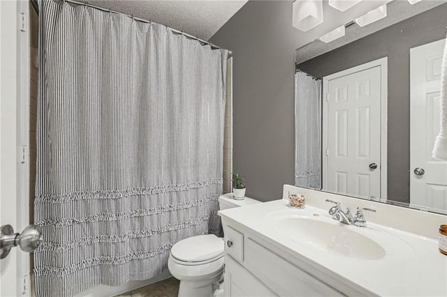 8308 W 127th Circle, Overland Park, KS 66213
