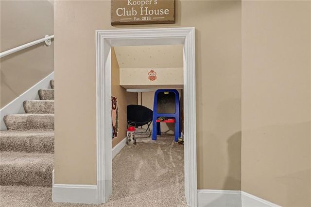 8308 W 127th Circle, Overland Park, KS 66213