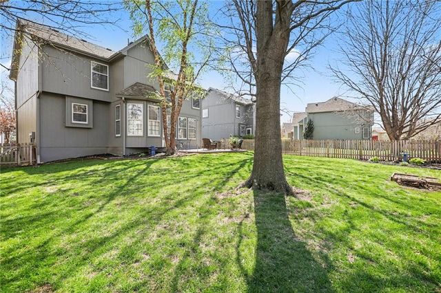 8308 W 127th Circle, Overland Park, KS 66213
