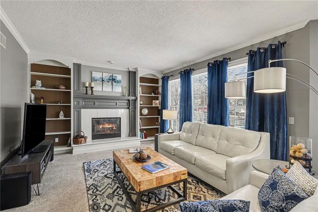 8308 W 127th Circle, Overland Park, KS 66213